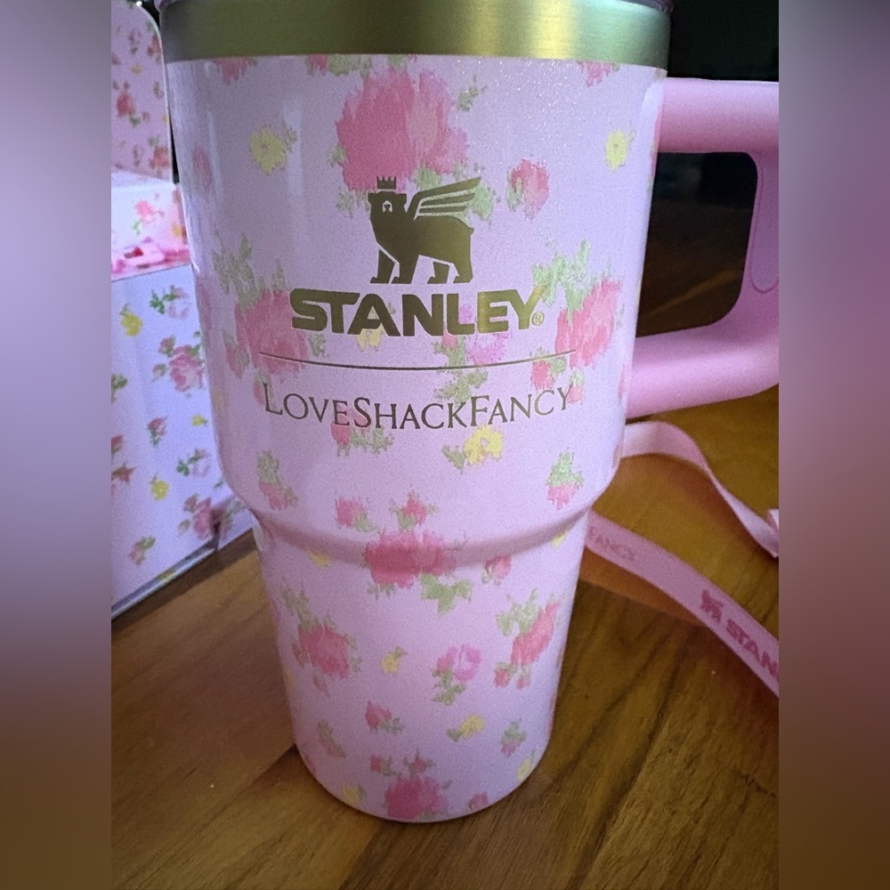 Stanley 1913 x LoveShackFancy 20oz Tumbler - Picture 7 of 17